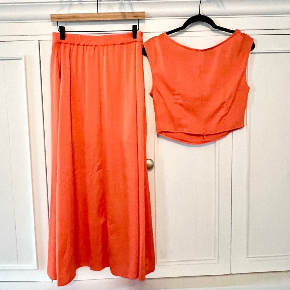 🟠NWT HYFVE Sleeveless Top and Maxi Skirt Set in Vibrant Orange